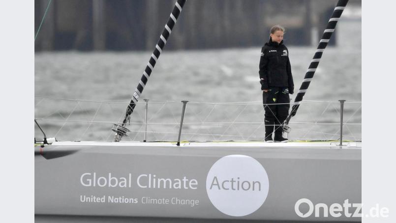 Greta Thunberg an Bord der Hochseejacht &quot;Malizia&quot;, mit der sie in Richtung New York aufgebrochen ist. Bild: Ben Birchall/dpa