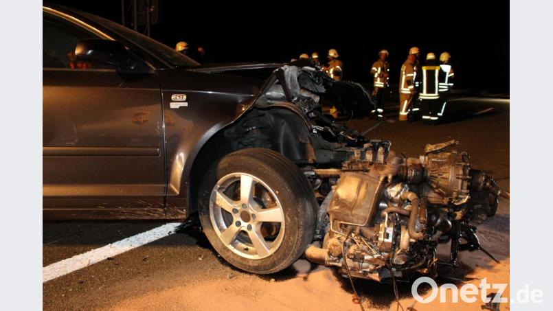 Der zerstörte Audi A3. Bild: Polizeiinspektion Amberg