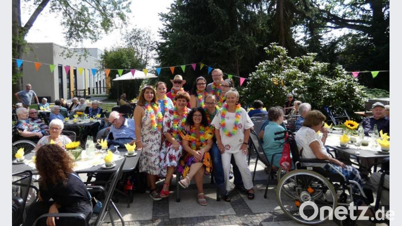Ein zünftiges Sommerfest feiern die Senioren im Eleonore-Sindersberger-Haus. Bild: exb