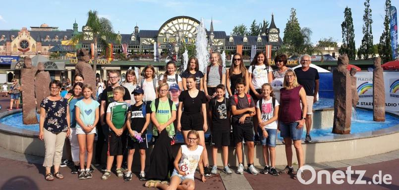 Ein traumhaftes Erlebnis für die Bechtsriether Ministranten ist der zweitägige Aufenthalt im Europa-Park Rust. Bild: fz