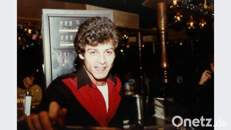 DJ Flori beim Auflegen im "Tiffany". Bild: Herbert Florian/exb