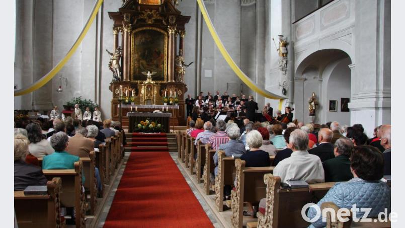 Patrozinium an Mariä Himmelfahrt in Fuchsmühl mit Festgottesdienst und Pfarrfest. Bild: wro