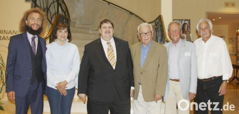 Der Vorstand des Fördervereins Maria Kulm bei einer kürzlichen Tagung, bei der es auch um den 20. Egerländer Gebetstag an diesem Sonntag ging: (von links) Luis-Andreas Hart, Claudia Königer, Bernd Posselt, Josef Döllner, Helmut Eikam und Jaroslav Vejrazka. Bild: exb