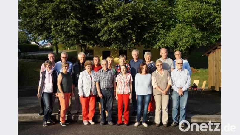 Die gemeinsame Zeit hat so zusammengeschweißt, dass man sich seit 35 Jahren regelmäßig trifft. Bild: weu