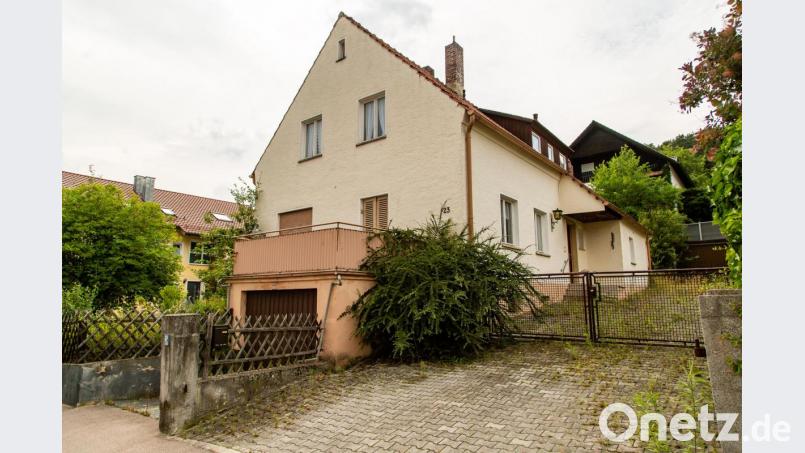 Noch steht hier an der Fliederstraße ein Einfamilienhaus. Auch hier soll ein Wohnblock entstehen. Bild: Hösamer