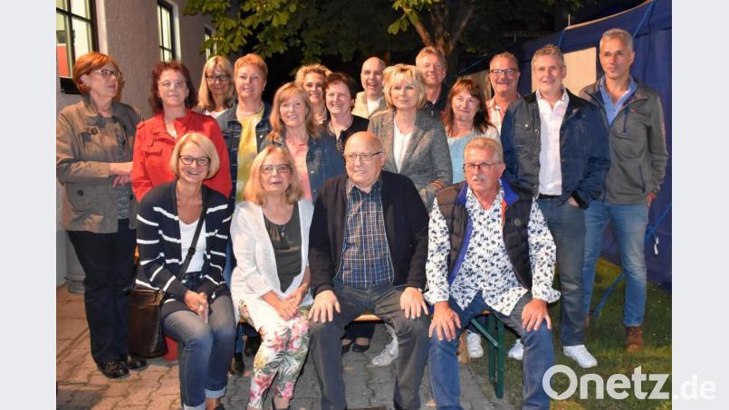 Etliche Gründungsmitglieder der Jugendfeuerwehr Dießfurt sind zur Jubiläumsfeier erschienen. Bild: whw