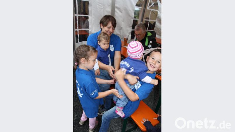 Für den „Königstreuen-Nachwuchs“ ist bestens gesorgt. Bild: frd