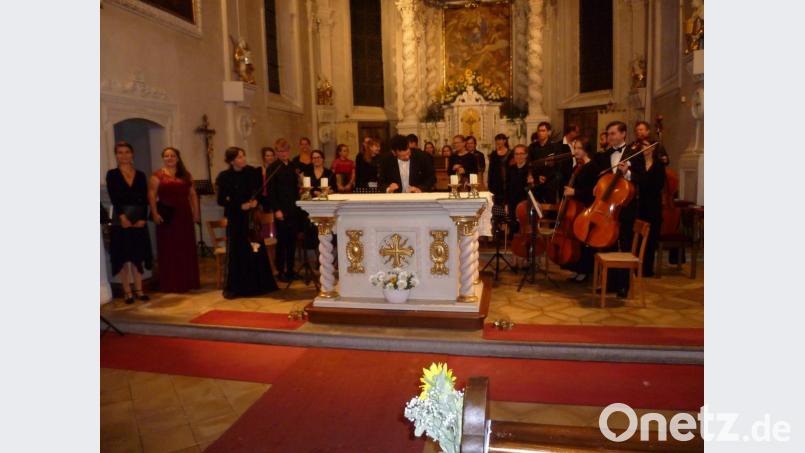 Einen Einblick in das Schaffen des tschechischen Komponisten Joachim Joseph Ignaz Brentner gaben die Musiker bei ihrem Konzert in der Kirche Mariä Himmelfahrt. Bild: tie