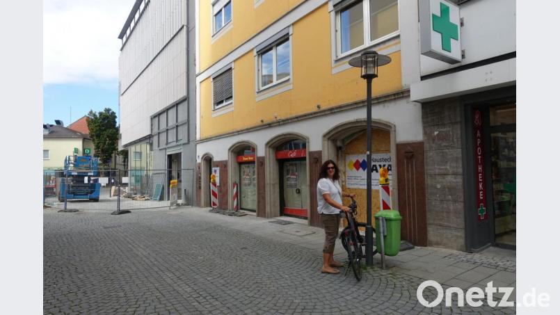 Mitten in den Sanierungs- und Erweiterungsarbeiten befindet sich die Brunner-Filiale in der Weißenburgstraße. Im Hintergrund das NOC. Bild: Wieder