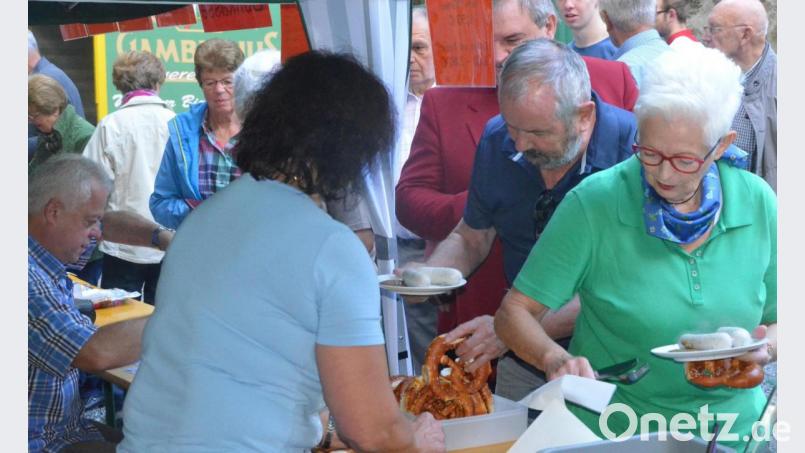 Im Anschluss an den Gottesdienst gab&#039;s Weißwurstfrühstück. Bild: Kunz