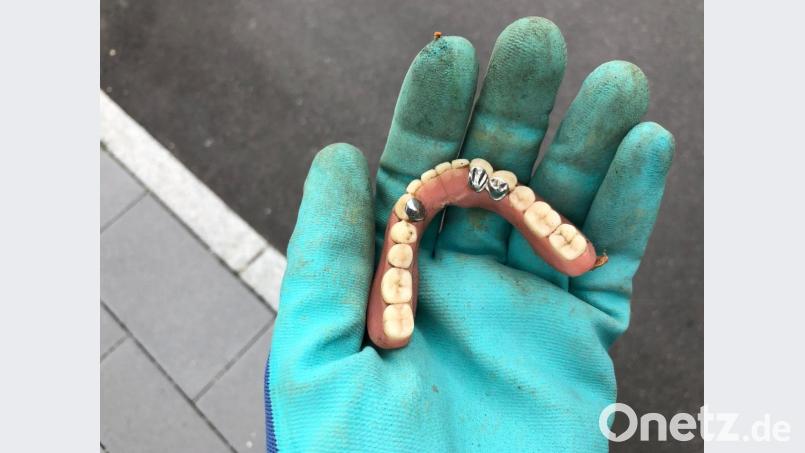 Kurioser Fund in der Nähe eines Altenheims Bild: Christof Dehling/exb