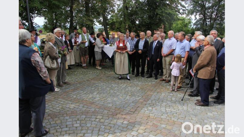Vorsitzende Lisa Wilhelm begrüßt alle Gäste Bild: ral