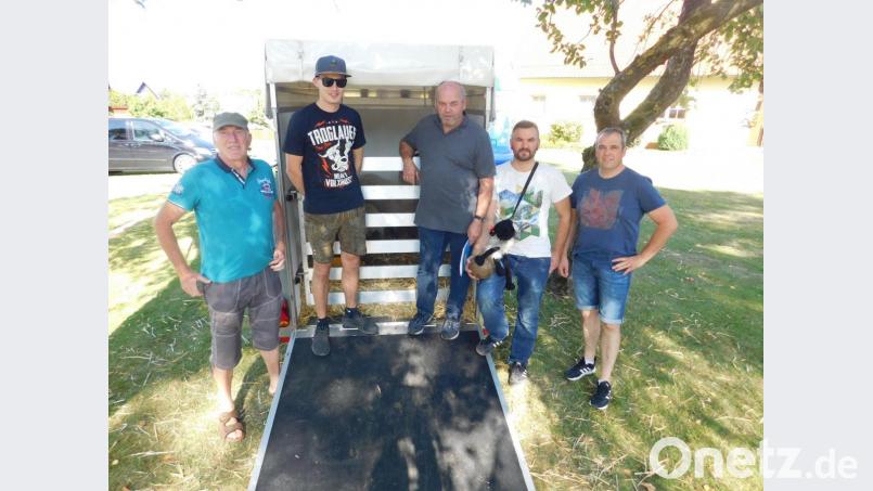 Die Kugel läuft nicht immer so wie sie sollte: Dafür sind diese Herren verantwortlich. Bild: hai