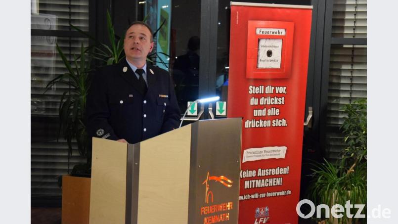 „Zur Sicherstellung eines geordneten und vor allem sicheren Feuerwehrdienstbetriebes benötigen wir ein zukunftsfähiges Gerätehaus“ sagte Kommandant Peter Denz. Bild: mde