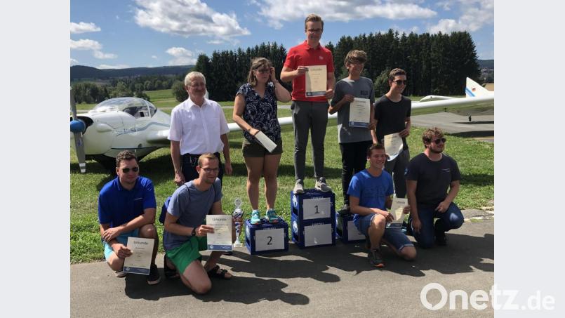Die Oberpfälzer Fliegerjugend präsentierte in Erbendorf ihr Können. Bild: gdö
