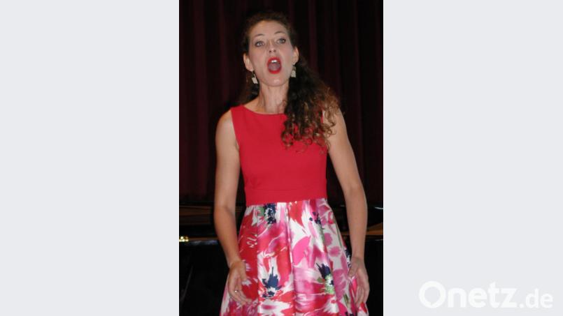 Radoslava Vorgic sang, zelebrierte und spielte ihre Lieder. Bild: ld