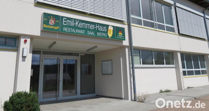 Zwei Jahre dauerte der Umbau des Soldatenheims und noch einmal eineinhalb Jahre die Suche nach einem Pächter. Im Januar 2017 konnte mit einer neuen Mannschaft endlich eröffnet werden. Doch der Wirt warf zum Jahresende 2018 das Handtuch. Die Suche nach einem Nachfolger blieb bisher ohne Erfolg. Bild: Köppl