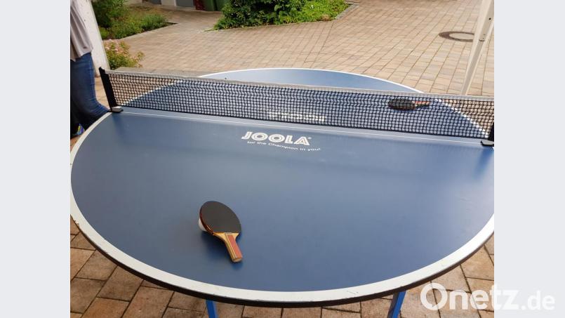 Ungewöhnliche Tischformen: Sie galt es, mit dem Ball zu meistern. Bild: fdi