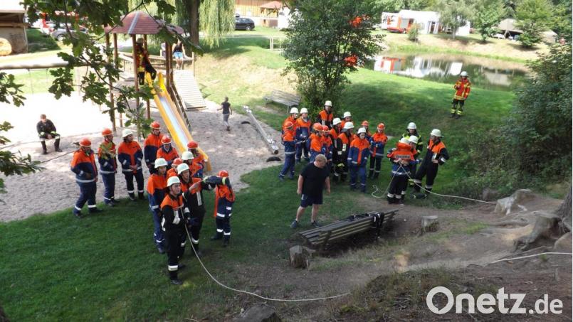 Praktische Übung in unwegsamen Gelände. Bild: trj