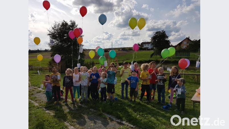 Das große Luftballonsteigen ist krönender Abschluss des Kinderfests in Trippach. Bild: bk