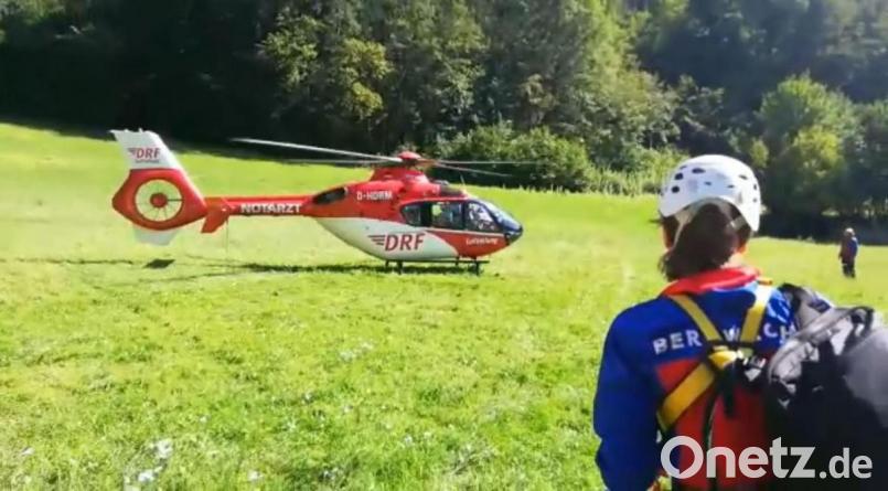 Ein Rettungshubschrauber brachte den Verletzten ins Krankenhaus. Bild: Maximilian Knab
