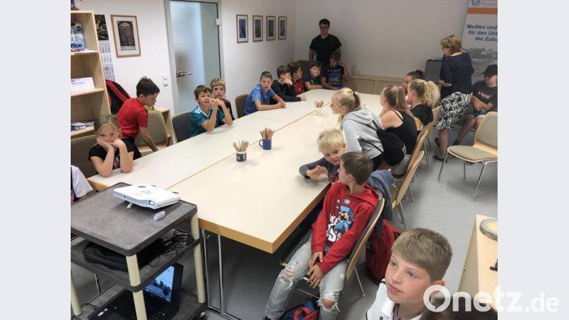 Zu Besuch im Medienzentrum Amberg-Sulzbach. Bild: exb