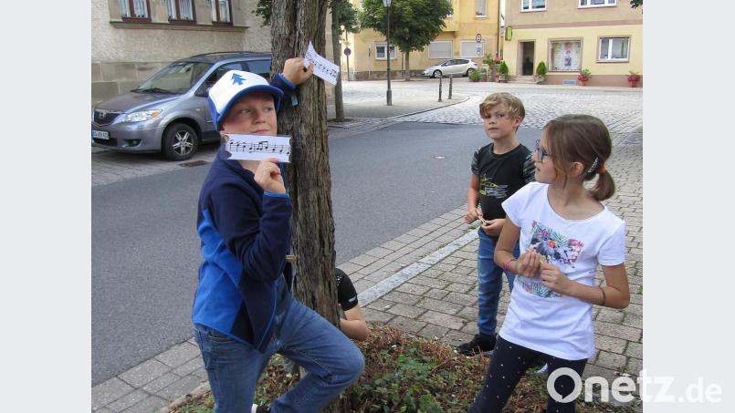 Schon wieder ist ein Schnipsel der Notenzeile gefunden. Bild: sck