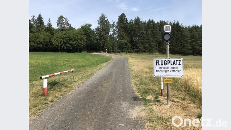 Nur weil die Schranke geöffnet ist, heißt das nicht, dass kein Flugbetrieb herrscht. Bild: gdö
