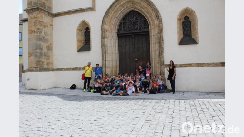 Abschlusspause vor der Jakobskirche Schwandorf Bild: exb