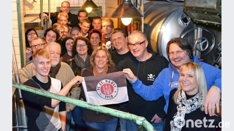 Am 21. März 2013 hoben 27 Unentwegte den Weidener St. Pauli-Fanclub „Paulizeirevier“ aus der Taufe. Bild: fku