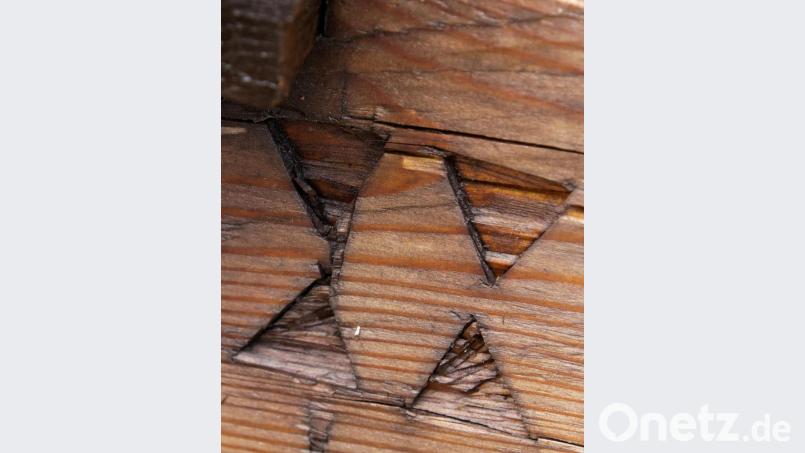 Grobe Einschnitte dienen als Auf- und Abbauhilfe. Bild: tr