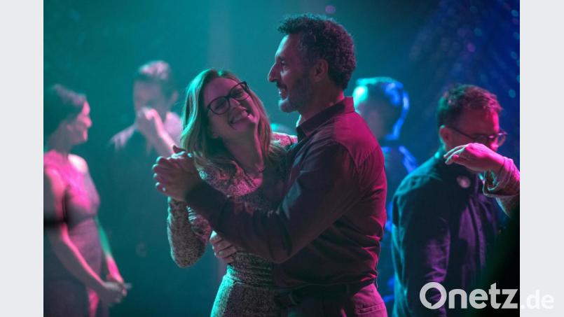 Julianne Moore als Gloria und John Turturro als Arnold in einer Szene des Films "Gloria - Das Leben wartet nicht" (undatierte Filmszene). Der Film kommt am 22.08.2019 in die deutschen Kinos. Bild: -/SquareOne Entertainment/dpa