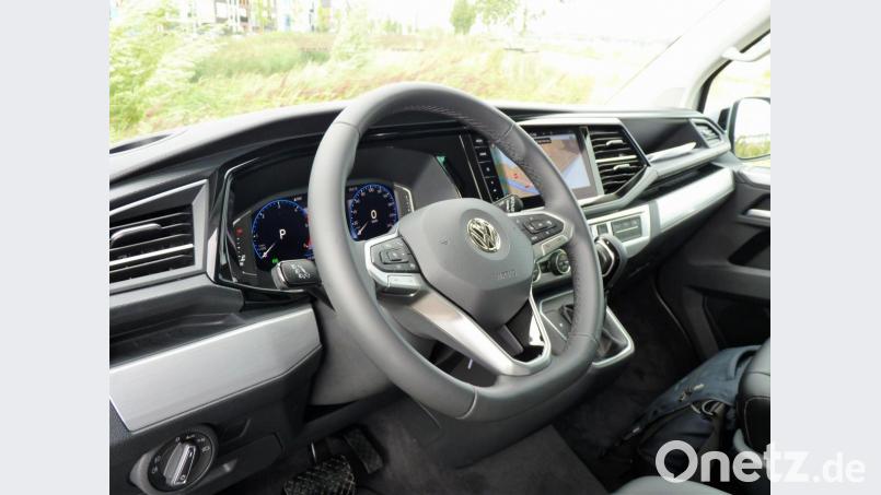 Völlig neugestaltet ist das Armaturenbrett, das nun auch das digitale Cockpit aufnehmen kann. Bild: bz