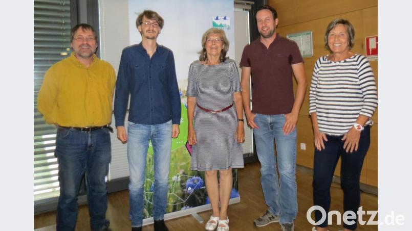 Sie referierten bzw. moderierten bei der Natura 2000-Veranstaltung: (von links) Ortwin Ansteeg, Tobias Maul, Gudrun Mühlhofer, Christian Harrandt und Helga Verron. Bild: Köppl