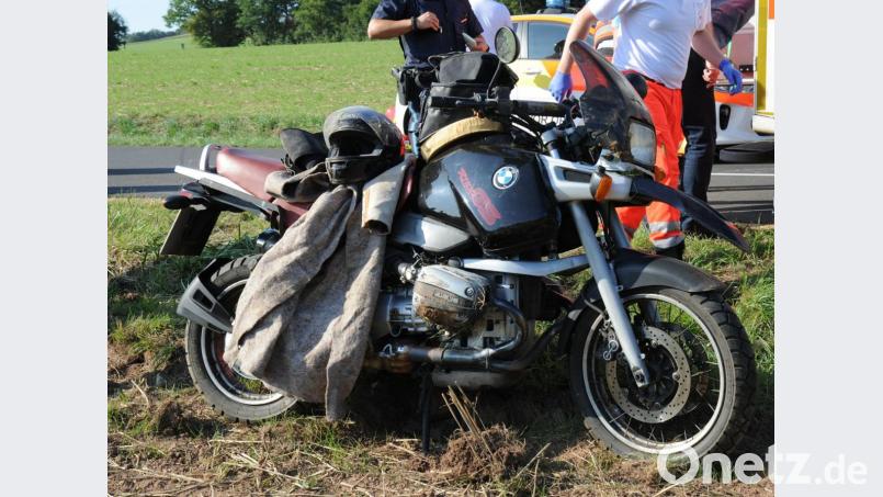 Mit diesem Motorrad, einer BMW R 1100, ist am Freitag ein Kastler bei Kindlas verunglückt. Eine Autofahrerin hat ihn beim Überholen übersehen. Bild: gf