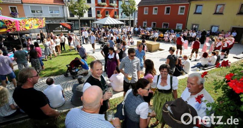 Der Kirwafrühschoppen ist jedes Jahr ein Besuchermagnet. Bild: mef