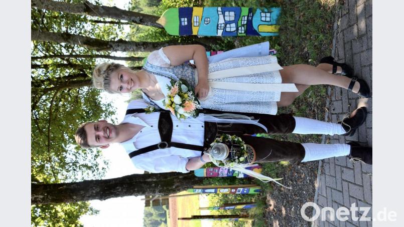 Johanna Guttenberger und Martin Inselsberger sind das neue Oberkirwapaar in Mendorferbuch. Bild: bö