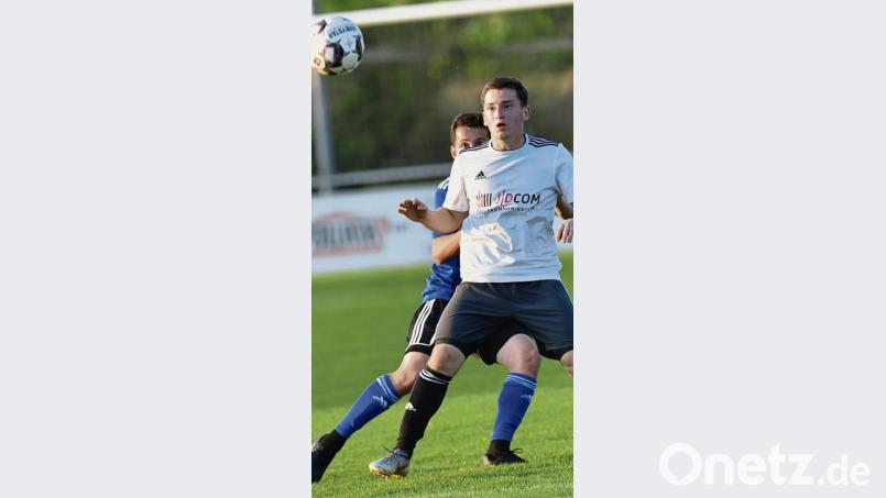 Für die Sportvereinigung Grafenwöhr traf bei der 1:3-Niederlage gegen die SpVgg Lam nur Patryk Bytomski (vorne). Bild: mku