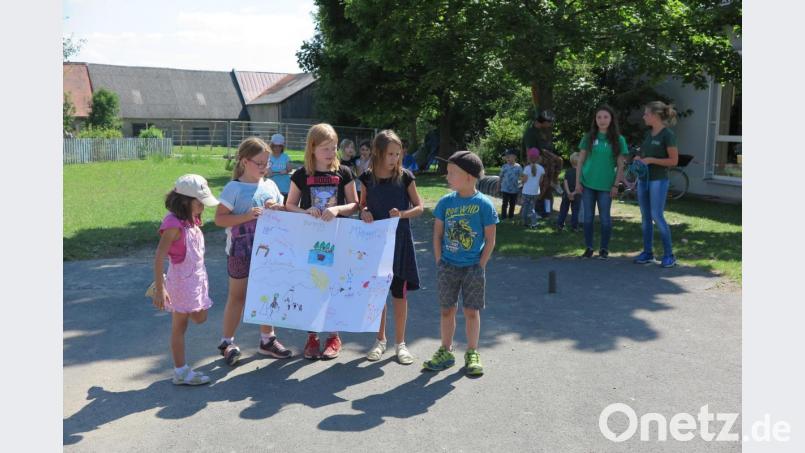 „Wir haben in dieser Ferienwoche viel erlebt“ freuten sich die Kinder beim Stadtfest. Bild: jzk
