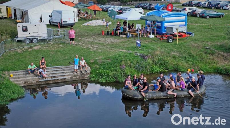 Bootfahren auf der Naab ist eine der Attraktionen beim Naabfest Bild: twi