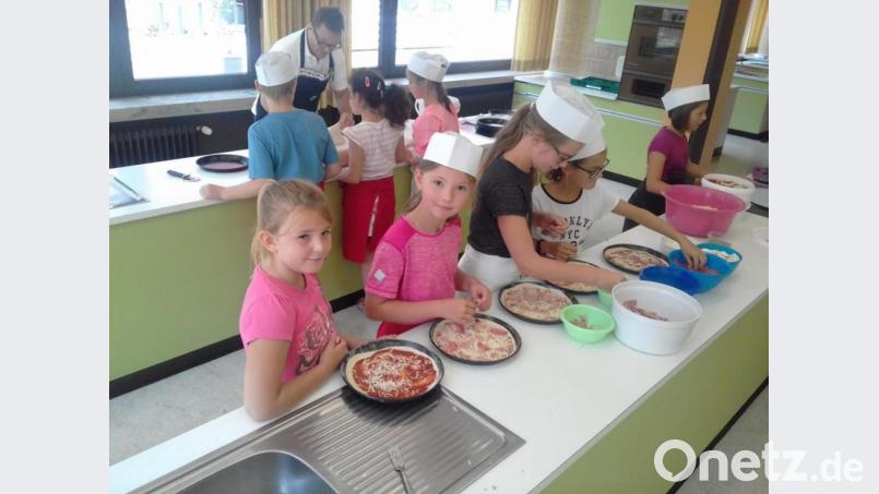 Pizza à la Eigenkreation stand auf der Speisekarte der 16 jungen Köche. Bild: wrt