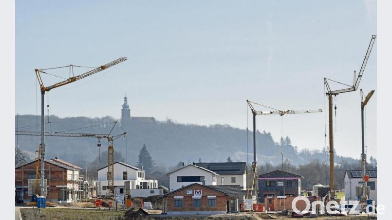 Amberg, Drillingsfeld: Hier wachsen die neuen Einfamilienhäuser wie die Schwammerl aus dem Boden. Wohnraum ist derzeit gefragt - aber wie ist die Situation im Jahr 2034? Bild: Petra Hartl