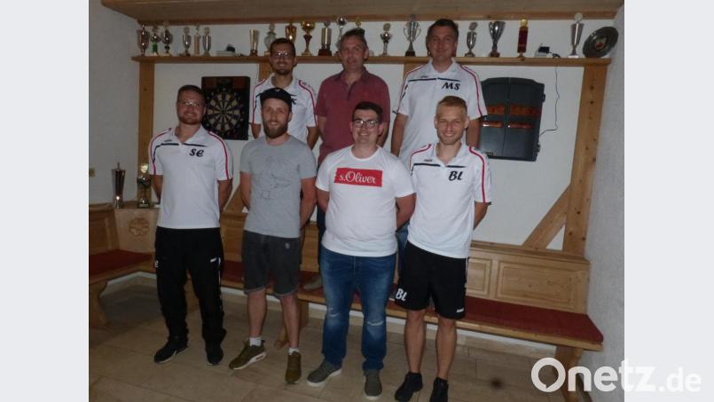 Das engere Führungsgremium der Spielvereinigung Weigendorf bilden nach den Neuwahlen (obere Reihe, von links) Jörg Kreussel, Klaus Pickel, Marco Schwab, (untere Reihe, von links) Simon Ertel, Michael Maul, Daniel Grötsch und Benjamin Luber. Bild: fm