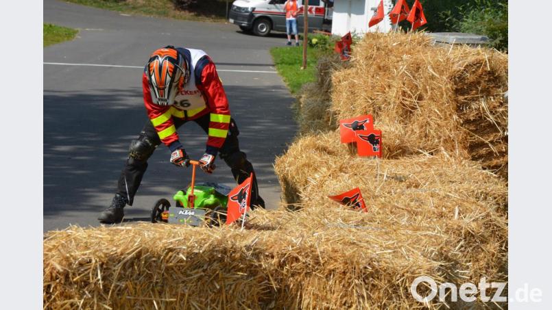 So mancher Fahrer landete in den Strohballen. Bild: jr