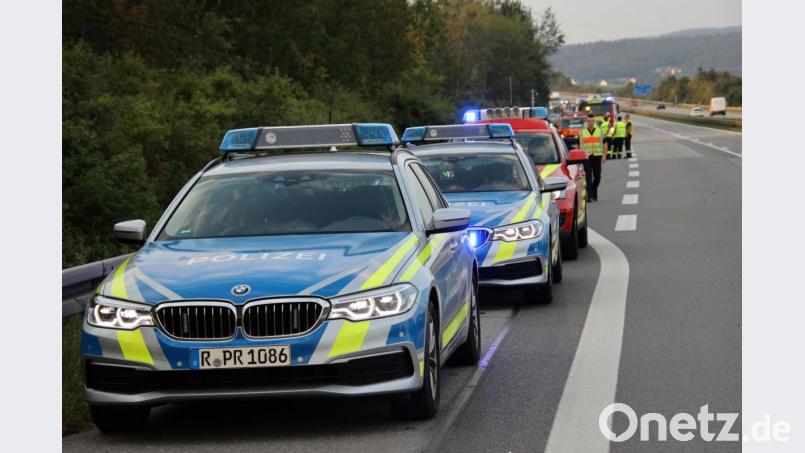 Ein Motorradfahrer ist auf der A 93 bei Regenstauf tödlich verunglückt. Bild: Alexander Auer