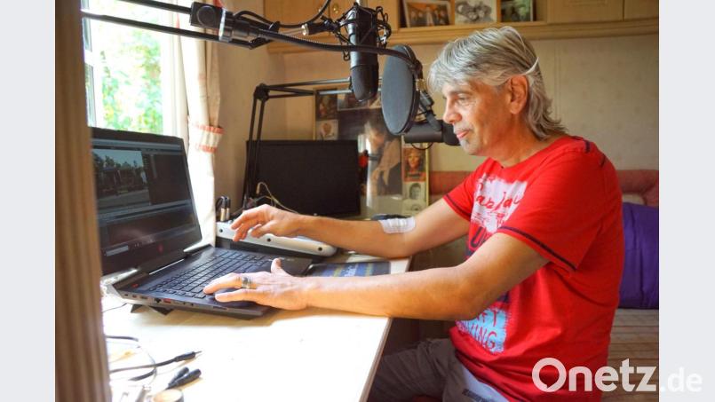 Die Bild- und Tonaufnahmen des vierköpfigen Teams bearbeitet Frank Bradl in einem kleinen Studio. Auch das ist im Tiny House untergebracht. Bild: bkr