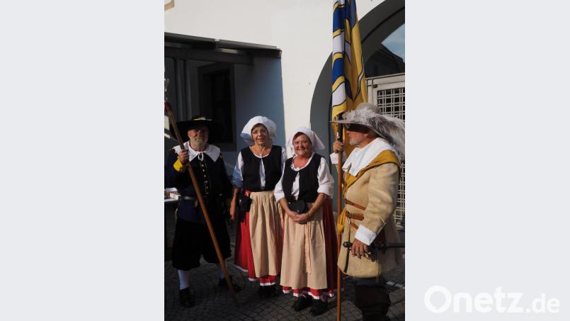 &quot;Fähnlein von der Weyden&quot; sorgen für das richtige Ambiente. Bild: fam