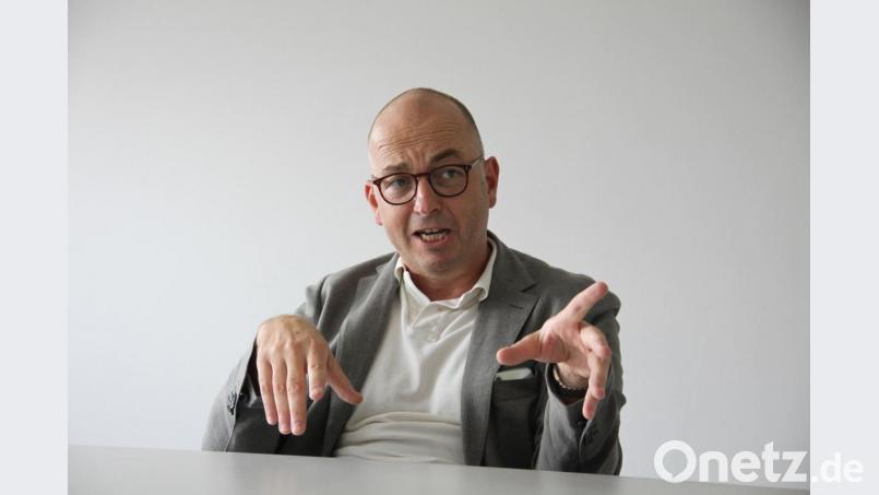 Deutliche Fingerzeige: Fraktionsvorsitzender Christian Deglmann kündigt im Interview 40 Kandidaten für die Stadtratsliste der Bürgerliste an – aber keinen eigenen OB-Kandidaten. Bild: za