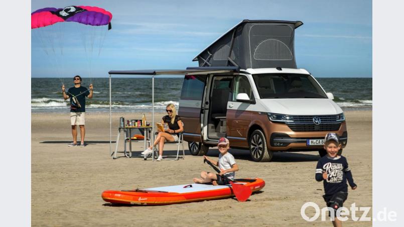Unter den Reisemobilen gilt der VW California als Multitool. Auf dem Caravan-Salon in Düsseldorf feiert die Version 6.1 Weltpremiere. Bild: VW Nutzfahrzeuge