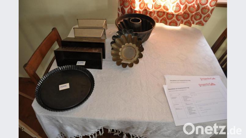 Zur &quot;Sammlung Stähli&quot; zählen Backformen in vielen Größen und Formen, zudem Werbeplakate, historische Bilder und vieles mehr. Bild: hba